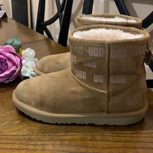 UGG BOOTS 🔆🔆